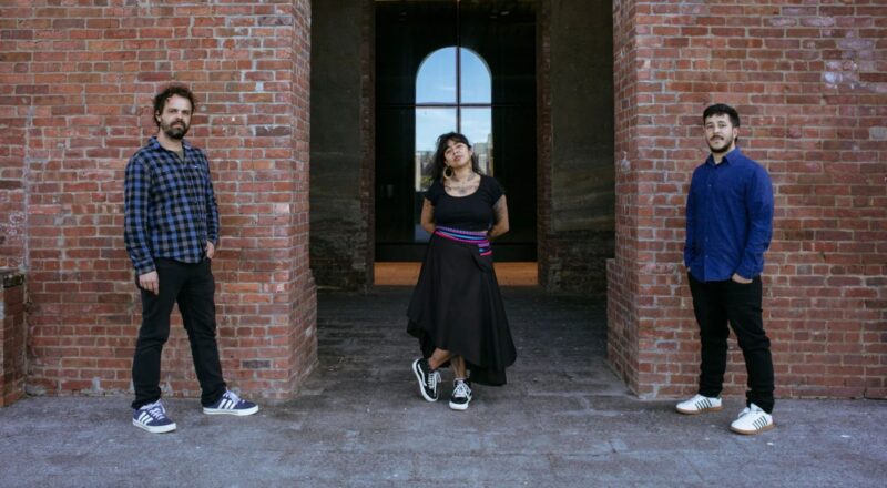 World of Music: La Muchacha y El Propio Junte (Colombian Folk Rock)