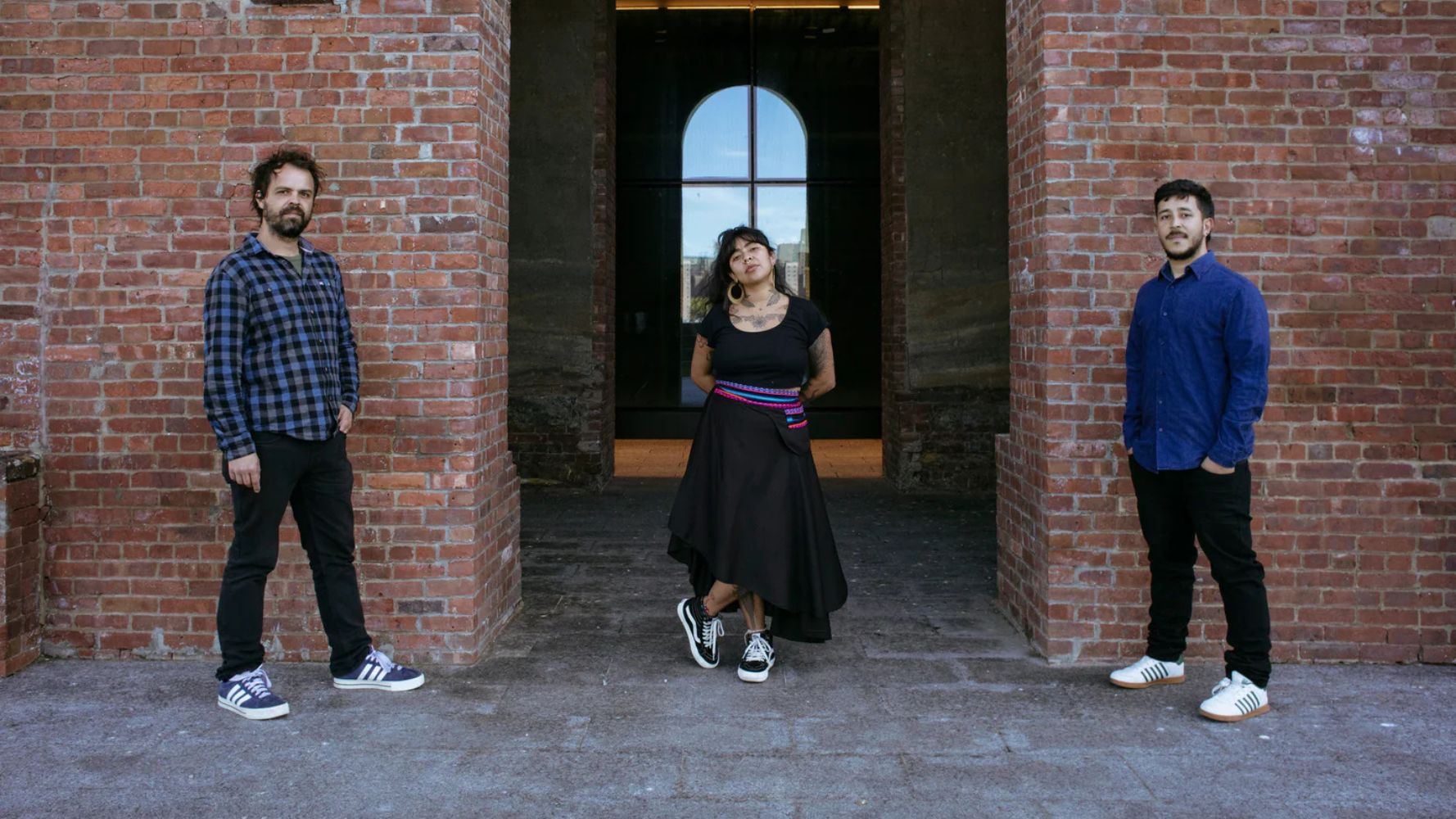 World of Music: La Muchacha y El Propio Junte (Colombian Folk Rock)